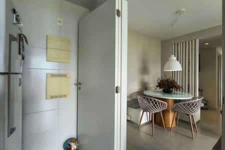 Apartamento à venda com 82m², 2 quartos e 2 vagasCozinha - Armários