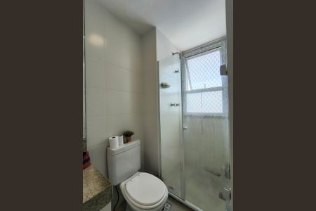 Apartamento à venda com 82m², 2 quartos e 2 vagasBanheiro da Suíte 2