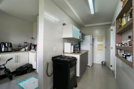 Apartamento à venda com 82m², 2 quartos e 2 vagasCozinha - Armários