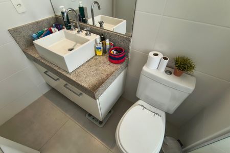 Apartamento à venda com 82m², 2 quartos e 2 vagasBanheiro da Suíte 2