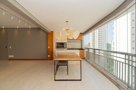 Apartamento à venda com 136m², 3 quartos e 2 vagasVaranda da Sala