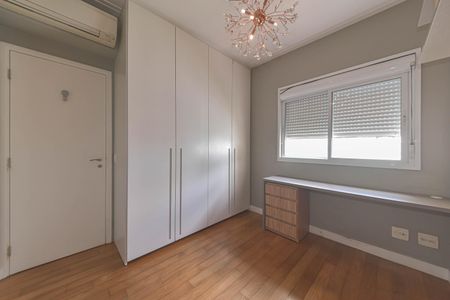 Apartamento à venda com 136m², 3 quartos e 2 vagasSuíte 1