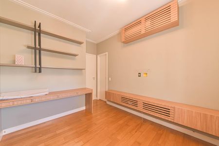 Apartamento à venda com 136m², 3 quartos e 2 vagasSuíte 2