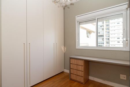Apartamento à venda com 136m², 3 quartos e 2 vagasSuíte 2 