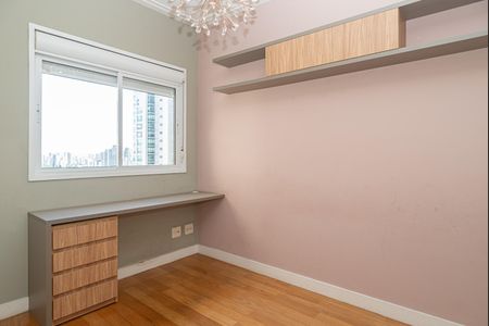 Apartamento à venda com 136m², 3 quartos e 2 vagasSuíte 2 