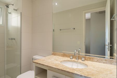Apartamento à venda com 136m², 3 quartos e 2 vagasBanheiro da Suíte 2 