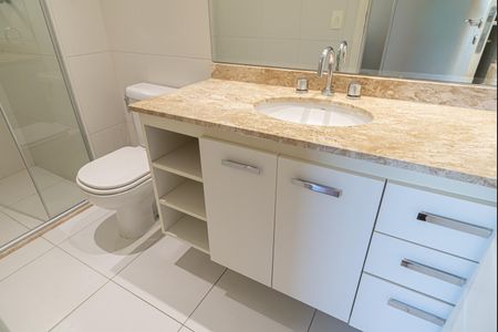 Apartamento à venda com 136m², 3 quartos e 2 vagasBanheiro da Suíte 2 