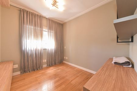 Apartamento à venda com 136m², 3 quartos e 2 vagasSuíte 2