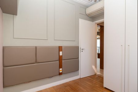 Apartamento à venda com 136m², 3 quartos e 2 vagasSuíte 2 