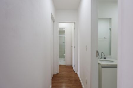 Apartamento para alugar com 58m², 2 quartos e 1 vaga Apartamento para alugar com 58m², 2 quartos e 1 vagaCorredor