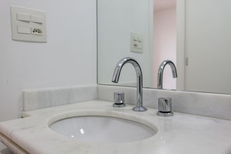 Apartamento para alugar com 58m², 2 quartos e 1 vaga Apartamento para alugar com 58m², 2 quartos e 1 vagaBanheiro