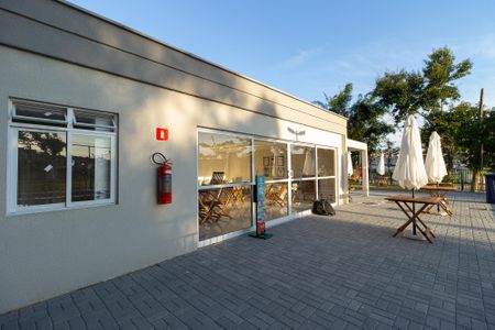 Apartamento para alugar com 46m², 2 quartos e 1 vaga Apartamento para alugar com 46m², 2 quartos e 1 vagaÁrea comum - Salão de festas