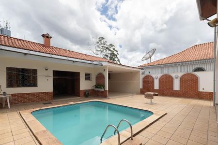 Casa à venda com 280m², 4 quartos e 8 vagasÁrea comum - Piscina