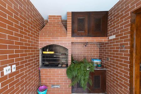 Casa à venda com 280m², 4 quartos e 8 vagasChurrasqueira