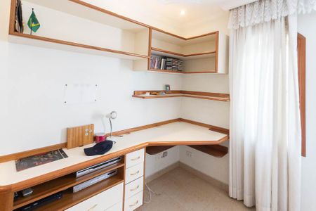 Casa à venda com 280m², 4 quartos e 8 vagasSala 2