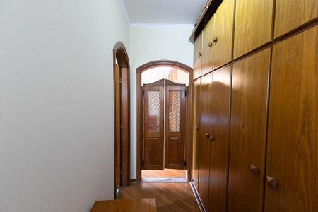 Casa à venda com 280m², 4 quartos e 8 vagasCloset