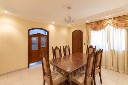 Casa à venda com 280m², 4 quartos e 8 vagasSala de Jantar