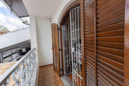 Casa à venda com 280m², 4 quartos e 8 vagasVaranda 