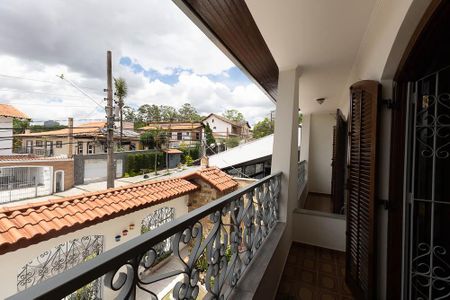 Casa à venda com 280m², 4 quartos e 8 vagasVaranda 