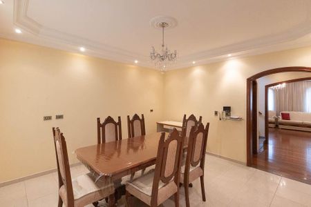 Casa à venda com 280m², 4 quartos e 8 vagasSala de Jantar
