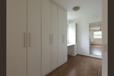 Apartamento à venda com 80m², 2 quartos e 1 vagaSuíte