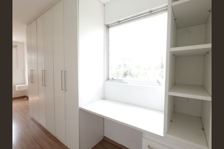 Apartamento à venda com 80m², 2 quartos e 1 vagaSuíte
