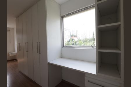 Apartamento à venda com 80m², 2 quartos e 1 vagaSuíte