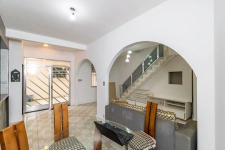 Sala de casa para alugar com 3 quartos, 130m² em Penha Circular, Rio de Janeiro