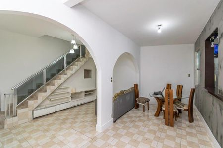 Casa para alugar com 130m², 3 quartos e sem vagaSala