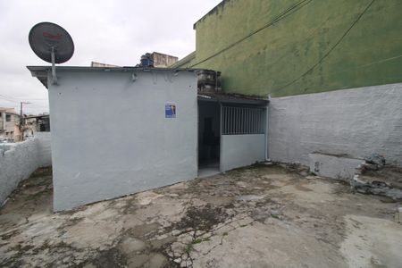 Casa para alugar com 50m², 1 quarto e 2 vagasQuintal / fachada