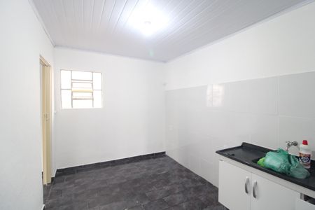 Casa para alugar com 50m², 1 quarto e 2 vagasCozinha