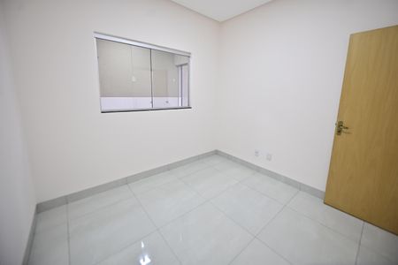 Casa à venda com 180m², 3 quartos e 3 vagas Casa à venda com 180m², 3 quartos e 3 vagasQuarto 1