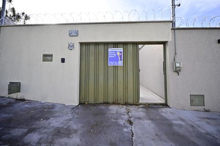 Fachada de casa à venda com 3 quartos, 180m² em Setor Três Marias, Goiânia