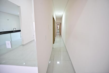 Casa à venda com 180m², 3 quartos e 3 vagas Casa à venda com 180m², 3 quartos e 3 vagasCorredor