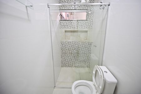 Casa à venda com 180m², 3 quartos e 3 vagas Casa à venda com 180m², 3 quartos e 3 vagasBanheiro