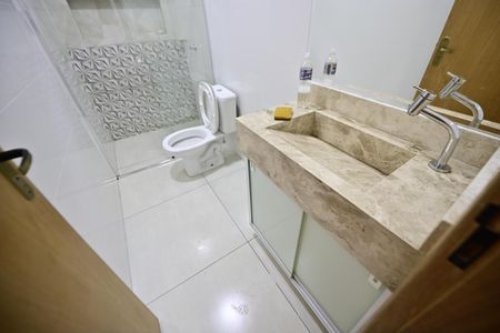Casa à venda com 180m², 3 quartos e 3 vagas Casa à venda com 180m², 3 quartos e 3 vagasBanheiro