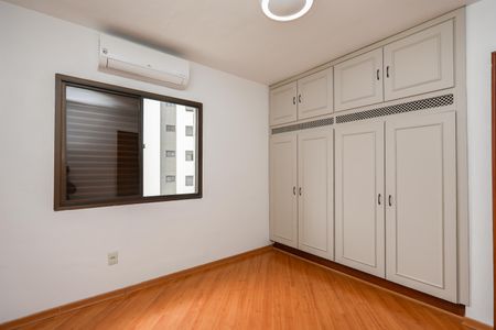 Apartamento para alugar com 108m², 3 quartos e 2 vagasSuíte