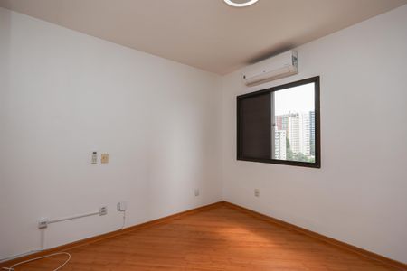 Apartamento para alugar com 108m², 3 quartos e 2 vagasSuíte