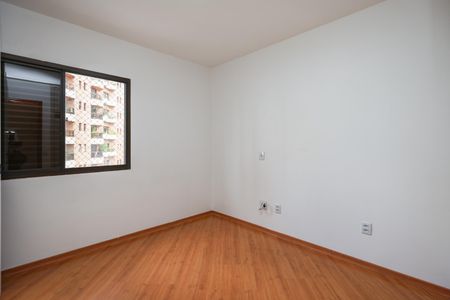 Apartamento para alugar com 108m², 3 quartos e 2 vagasQuarto 3
