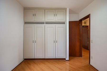 Apartamento para alugar com 108m², 3 quartos e 2 vagasQuarto 2