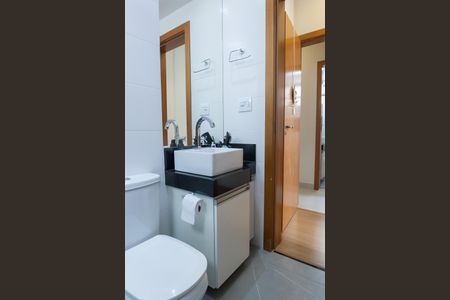 Apartamento à venda com 168m², 3 quartos e 2 vagas Apartamento à venda com 168m², 3 quartos e 2 vagasBanheiro suite