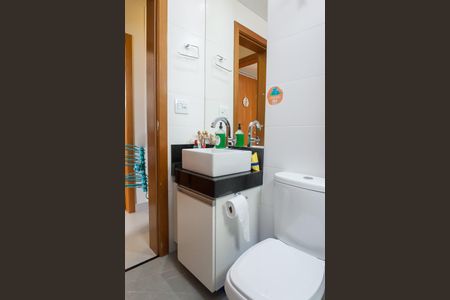 Apartamento à venda com 168m², 3 quartos e 2 vagas Apartamento à venda com 168m², 3 quartos e 2 vagasBanheiro Social