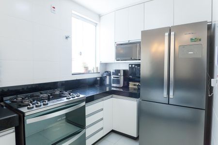 Apartamento à venda com 168m², 3 quartos e 2 vagas Apartamento à venda com 168m², 3 quartos e 2 vagasCozinha