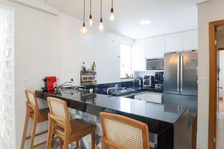 Apartamento à venda com 168m², 3 quartos e 2 vagas Apartamento à venda com 168m², 3 quartos e 2 vagasCozinha