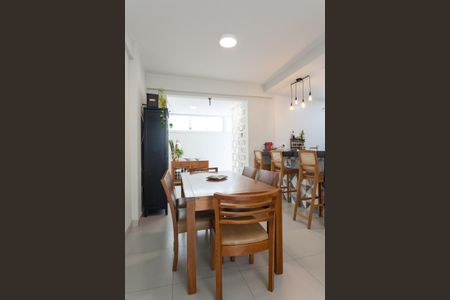 Apartamento à venda com 168m², 3 quartos e 2 vagas Apartamento à venda com 168m², 3 quartos e 2 vagasSala de Jantar