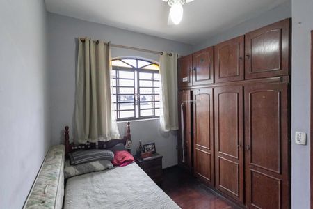 Casa à venda com 196m², 3 quartos e 2 vagas Casa à venda com 196m², 3 quartos e 2 vagasQuarto 1