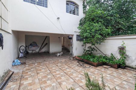 Casa à venda com 196m², 3 quartos e 2 vagas Casa à venda com 196m², 3 quartos e 2 vagasQuintal