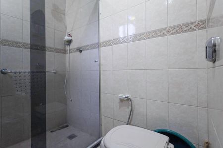 Casa à venda com 196m², 3 quartos e 2 vagas Casa à venda com 196m², 3 quartos e 2 vagasBanheiro social 1
