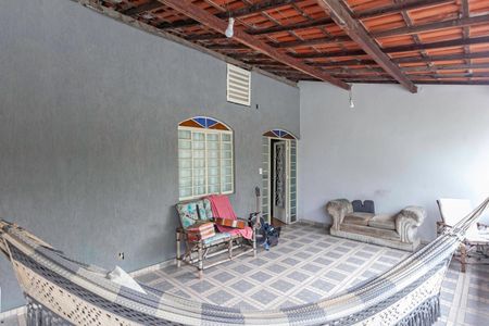 Casa à venda com 196m², 3 quartos e 2 vagas Casa à venda com 196m², 3 quartos e 2 vagasVaranda do quarto 3