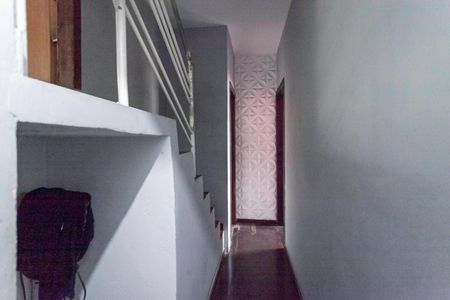 Casa à venda com 196m², 3 quartos e 2 vagas Casa à venda com 196m², 3 quartos e 2 vagasCorredor